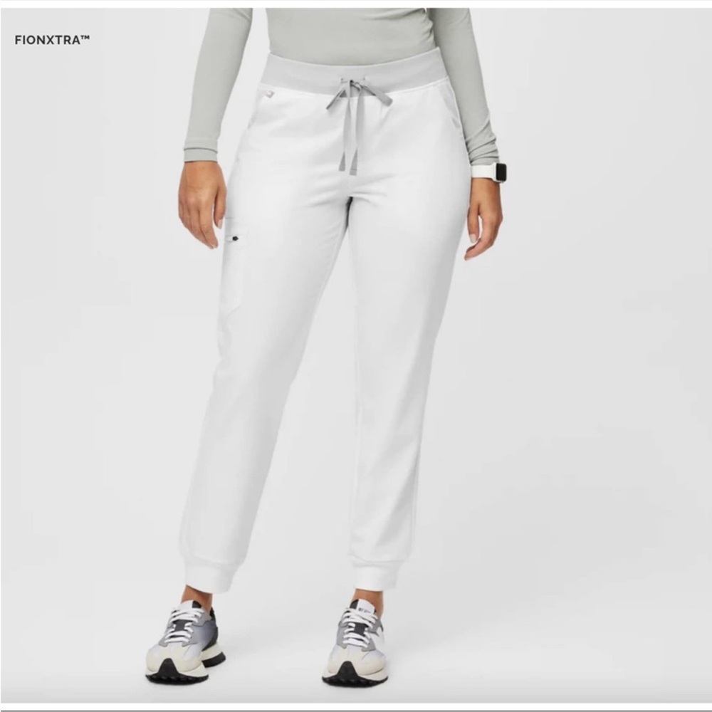 Xs white high waisted Zamora Figs jogger